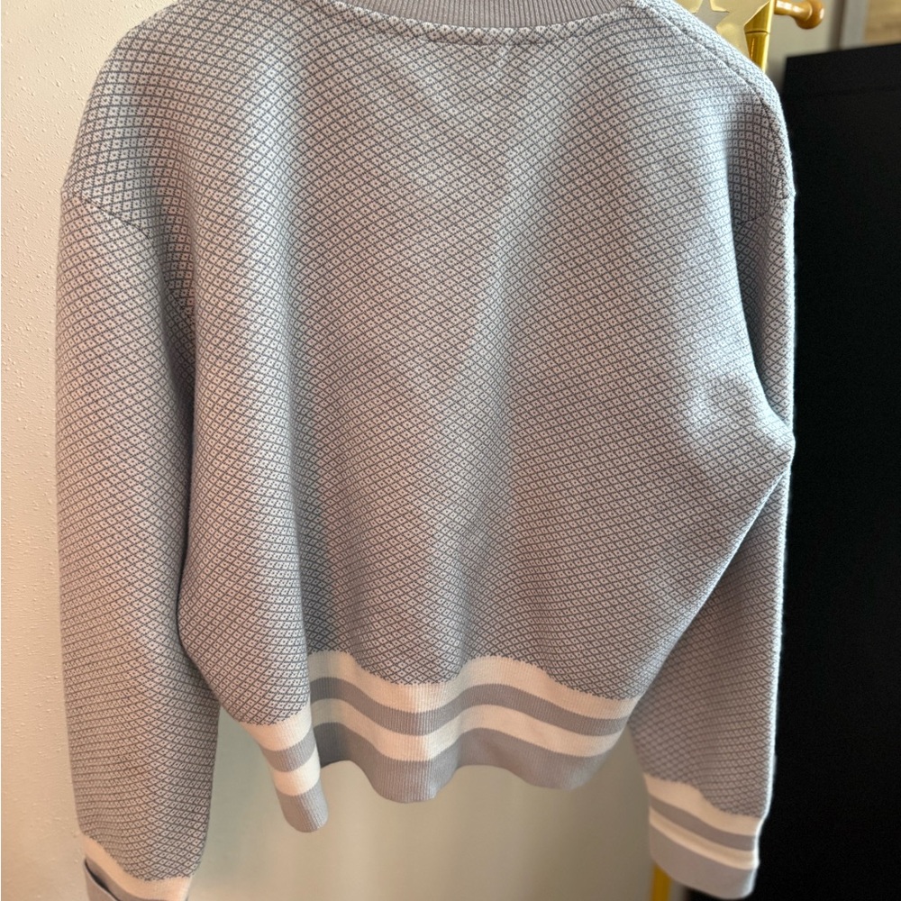 Light Gray Zip-Front Women's Knit Bomber Sweater - Picture 3 of 8